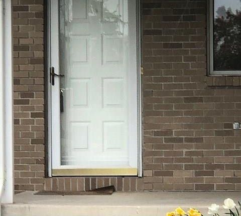 2nd image of 401 White Oak Ln