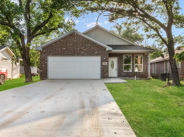 1510 N Wilhite St, Cleburne, TX 76031