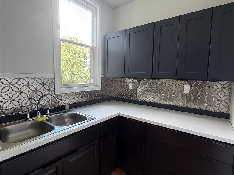 1214 Goe Ave — Photo 17