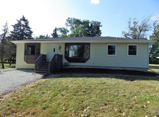 2690 Cemetery Rd, Morris, IL 60450