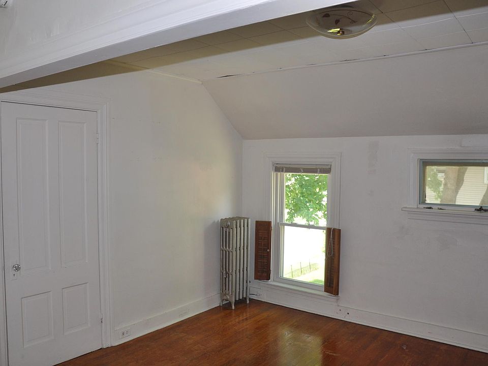 1st image of 5 Redland Ave