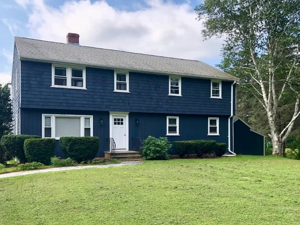 26 Frying Pan Ln #2, Stratham, NH 03885
