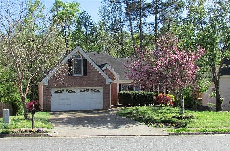 1st image of 570 Oxford Crest Ct