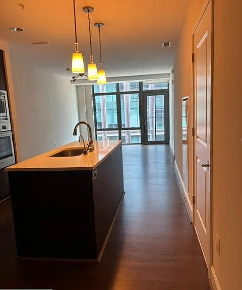 7171 Woodmont Ave #806 — Photo 9