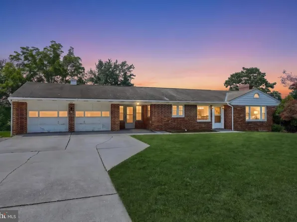 229 Blooming Grove Rd, Hanover, PA 17331