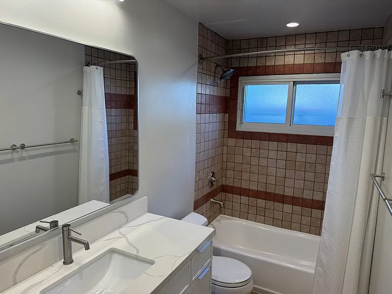 124 Rees St — Photo 8