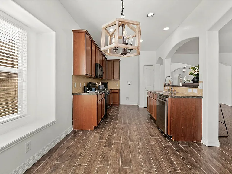 6439 Brimridge Ln — Photo 16