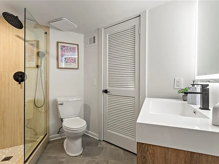 120 Laurel Dr NE — Photo 33