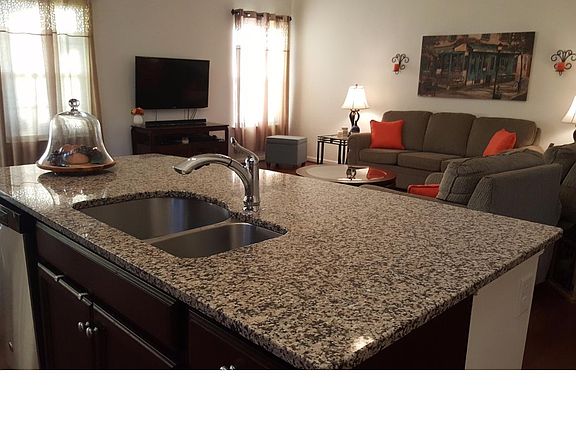 4th image of 615 Southerness Dr