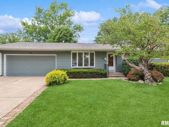 2812 Oak St, Davenport, IA 52804