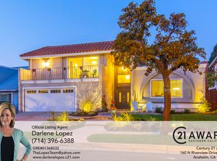 1086 Visalia Dr, Costa Mesa, CA 92626
