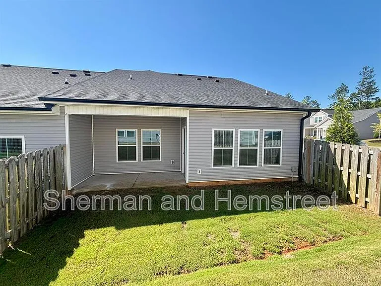 1101 Clareton Dr — Photo 18