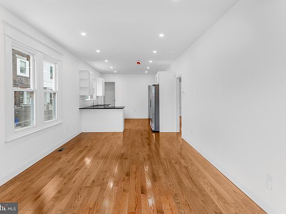 5th image of 4134 E Howell St