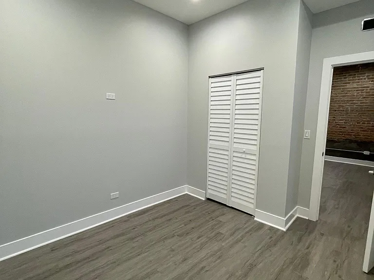 Room 2 w/closet