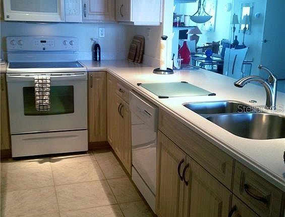 4th image of 450 S Gulfview Blvd APT 1606