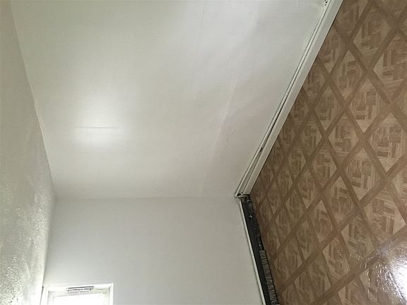 4th image of 158 Summit Ave APT B1