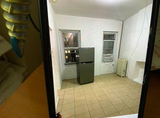 345 42nd St APT 3F, Brooklyn, NY 11232