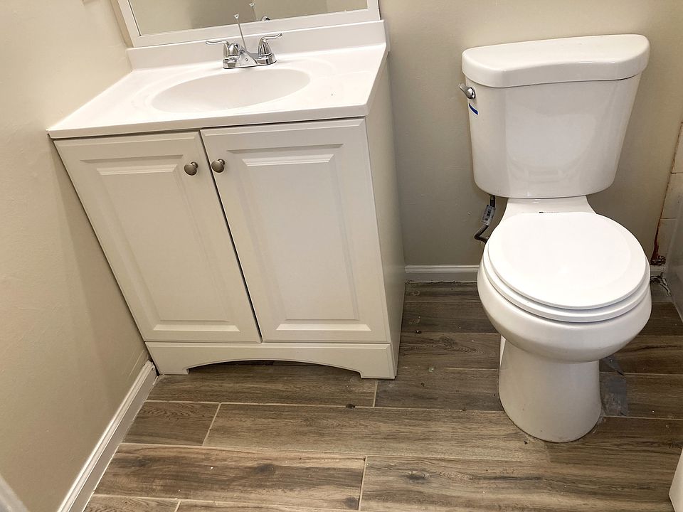 Full Bathroom at the nd Floor