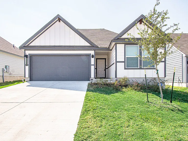 10009 Avendesora Rd — Photo 1