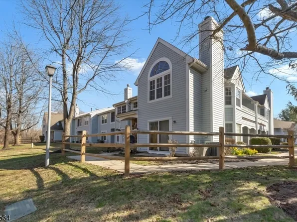 28 Oswestry Way, Franklin Twp., NJ 08873