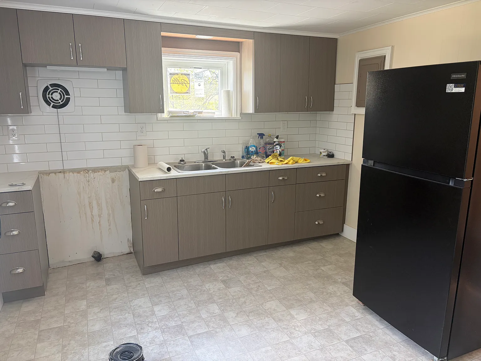 2 bed, 1000 sqft, $1,400 — Photo 2