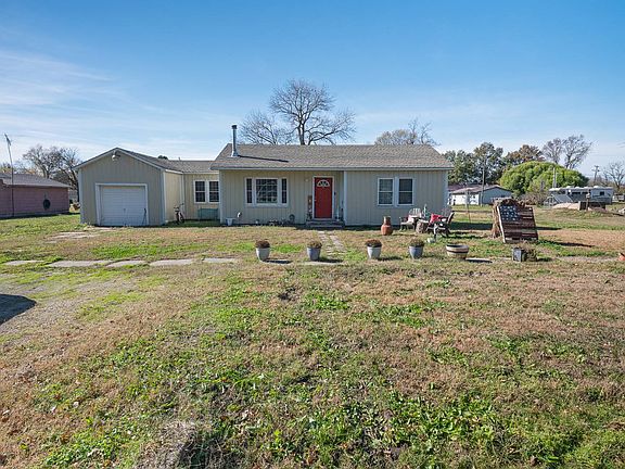 3rd image of 157 S Springfield St