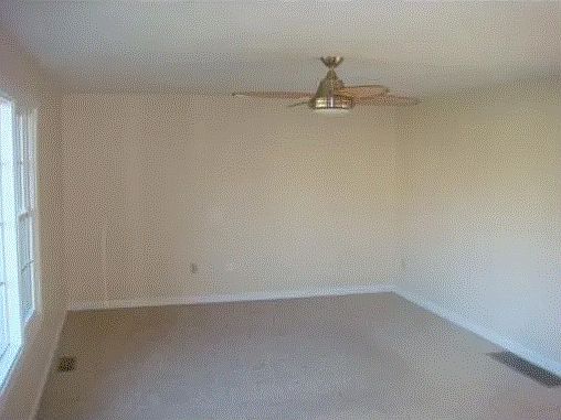 Living room (unfurnished)