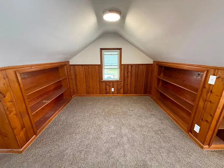 16011 Maplewood Ave — Photo 11