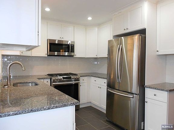 3rd image of 1319 Anderson Ave #10-1910