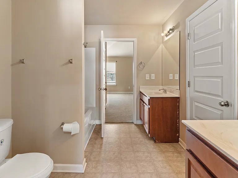 3194 Waverly Ln — Photo 34