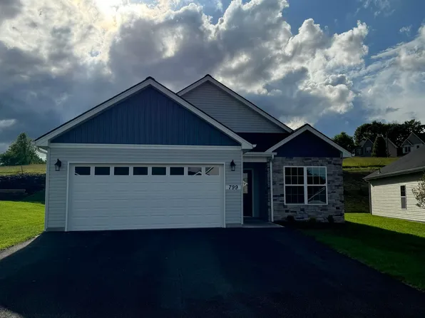 799 Chesley St, Radford, VA 24141