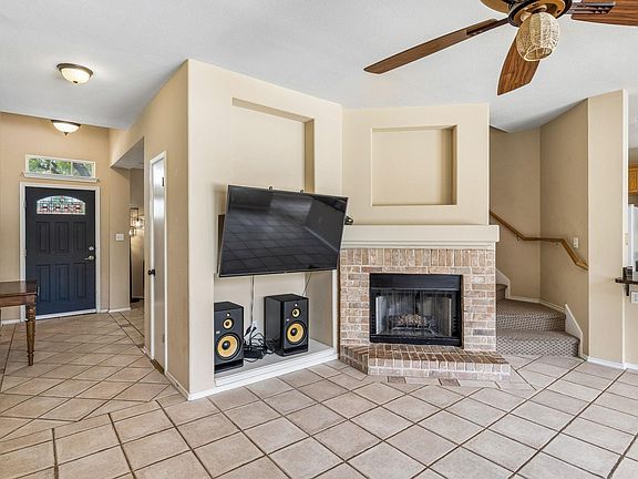 5th image of 1409 Deer Horn Dr