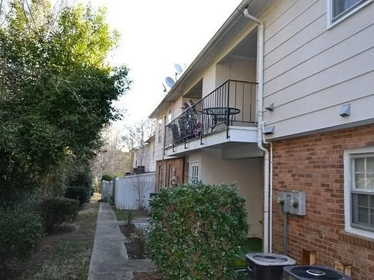 1792G Ebenezer Rd — Photo 18