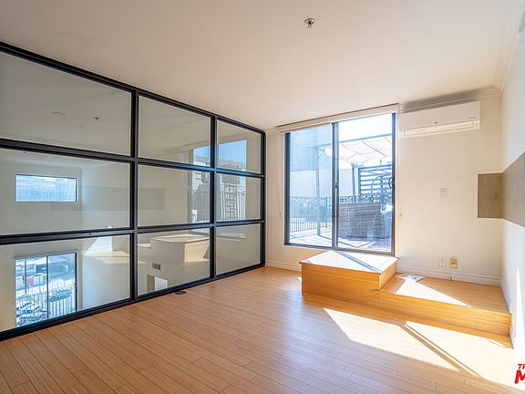5th image of 625 S Berendo St #603