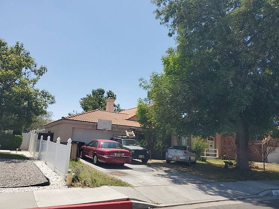 3rd image of 695 Anthirium Ave