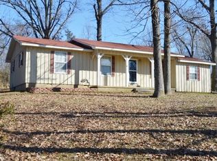10558 Chapparal Park, Dexter, MO 63841