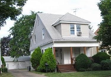 1st image of 1224 E 167th St