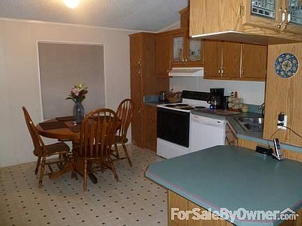Kithen
						:
						Large open kitchen with lots of cabinet space