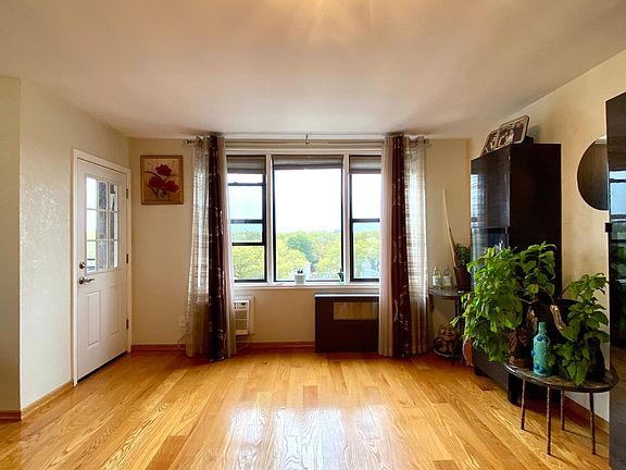 3rd image of 145 Lincoln Ave APT 7