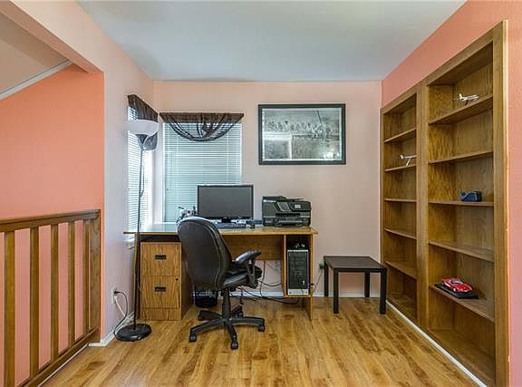 5th image of 5316 Barberry Dr