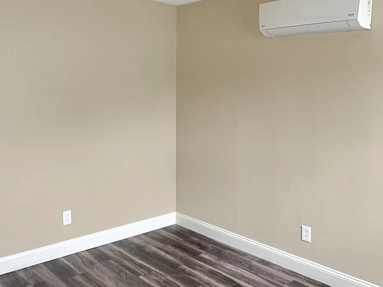 1060 Nevada St — Photo 11