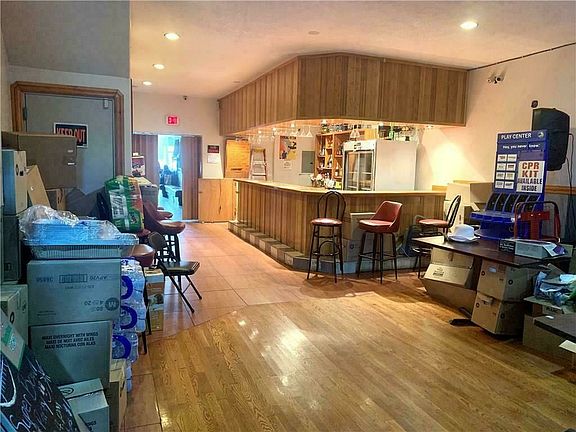 3rd image of 188-09 Jamaica Ave #1