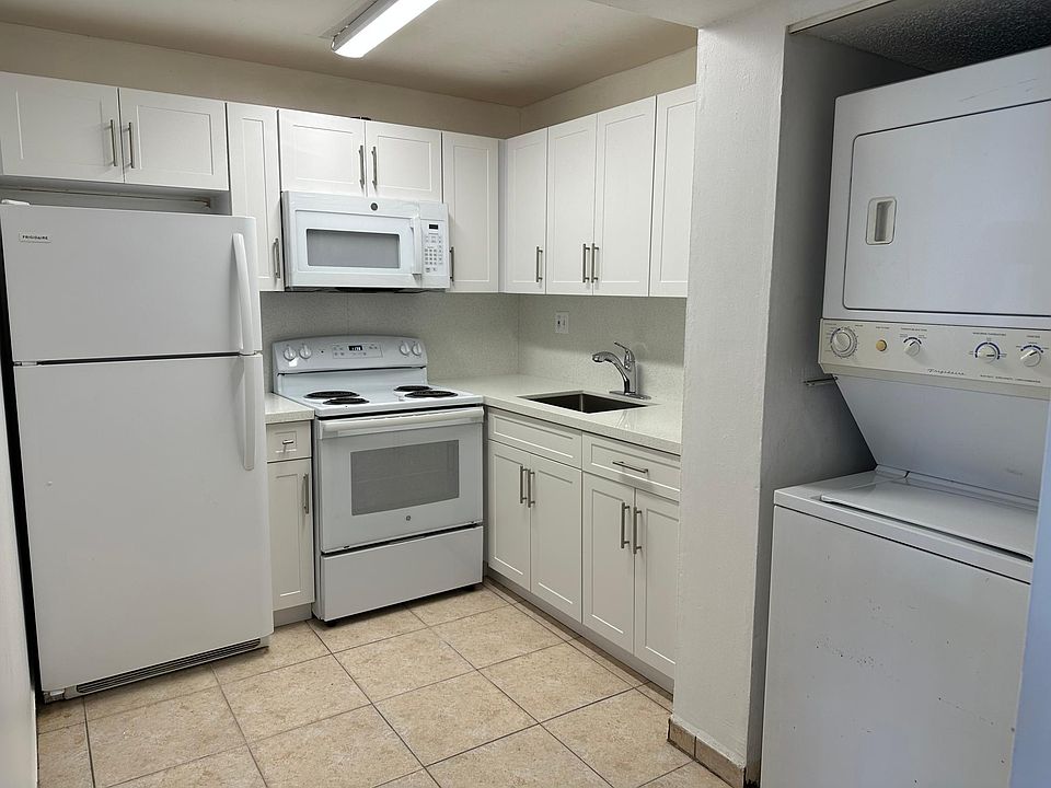 1st image of 8321 NW 7th St #1-103