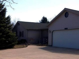 3012 Coventry Dr, Bay City, MI 48706