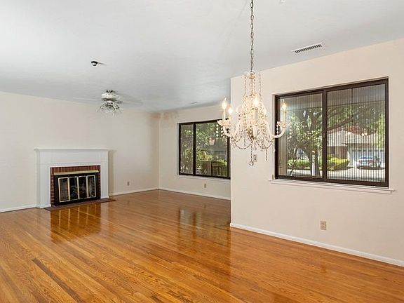3rd image of 5375 McGlashan St