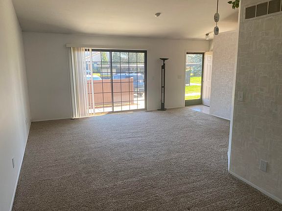 3rd image of 41371 Southwind Dr
