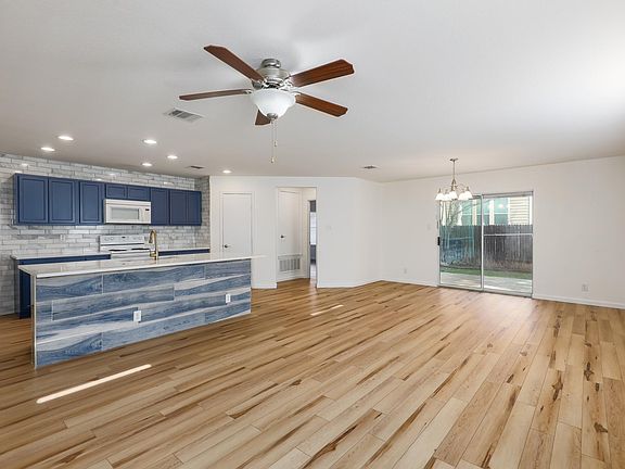 5th image of 294 Sunnyside Dr