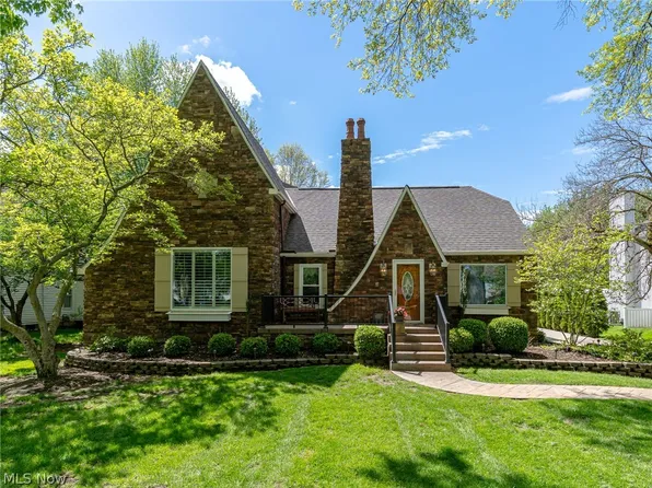 4340 Bradley Rd, Westlake, OH 44145