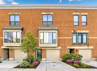 1411 W Harrison St, Chicago, IL 60607