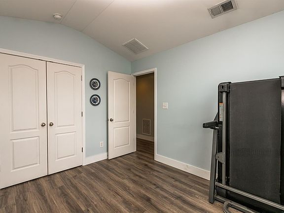 4th image of 3169 Tiburon Dr